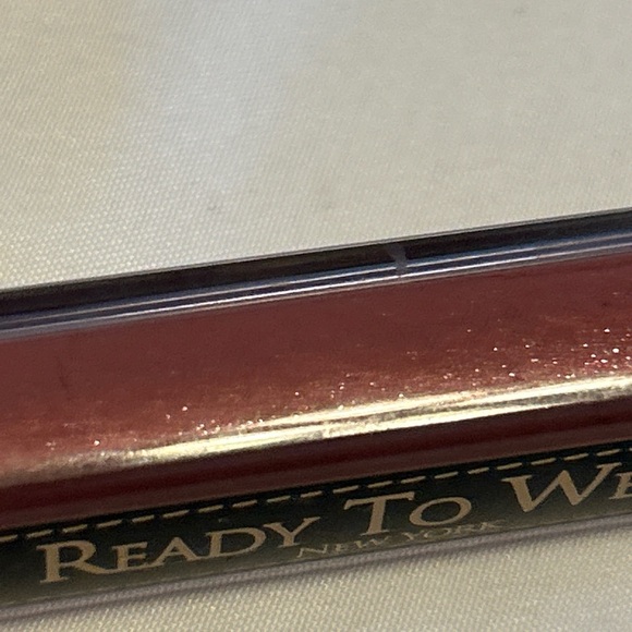 READY TO WEAR LUREX LIPS LIPGLOSS COLOR #14 Passionate Plum FULL SIZE NEW - Picture 5 of 8